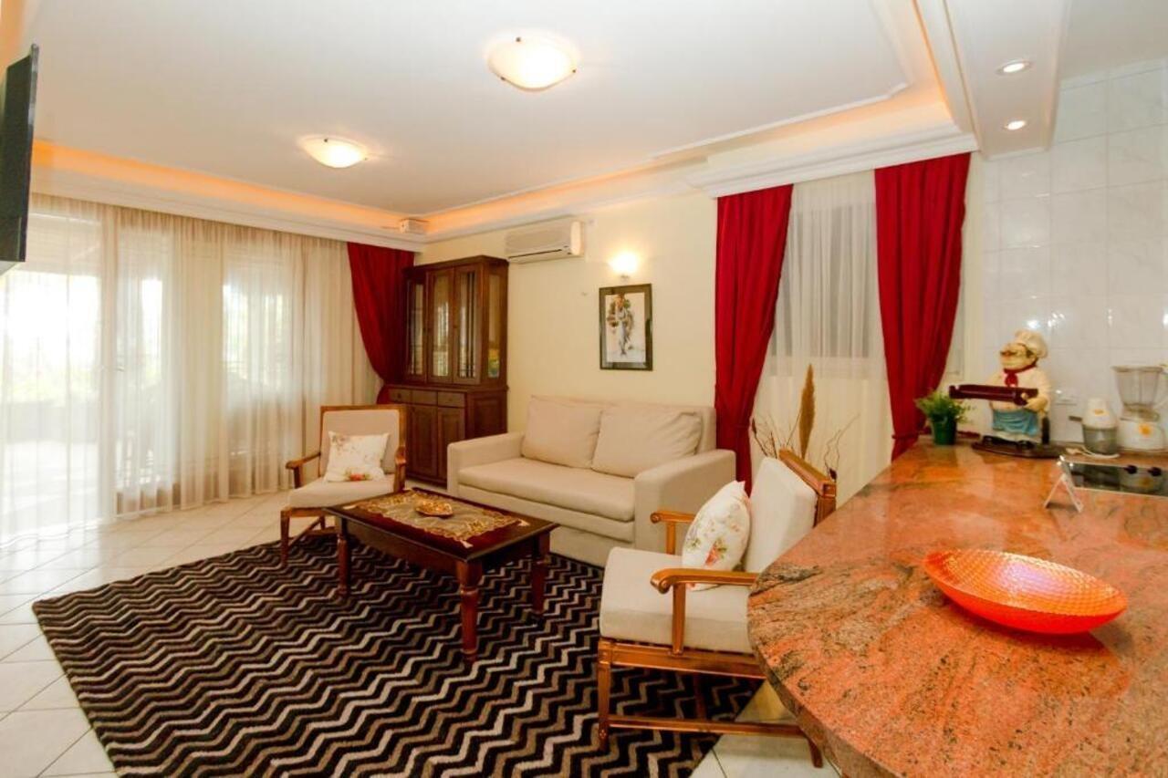 Milan'S Apartments Sveti Stefan Eksteriør billede