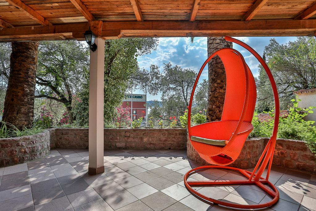 Milan'S Apartments Sveti Stefan Eksteriør billede